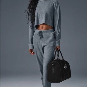 ALO Yoga Muse Women's Steel Gray Set